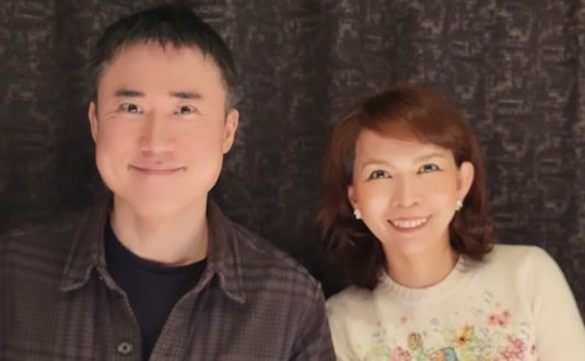 高須幹弥と妻・英津子